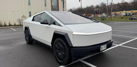 Tesla Cybertruck 2025