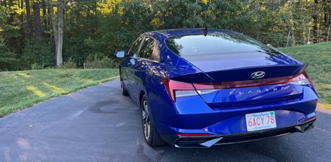 Hyundai Elantra 2022