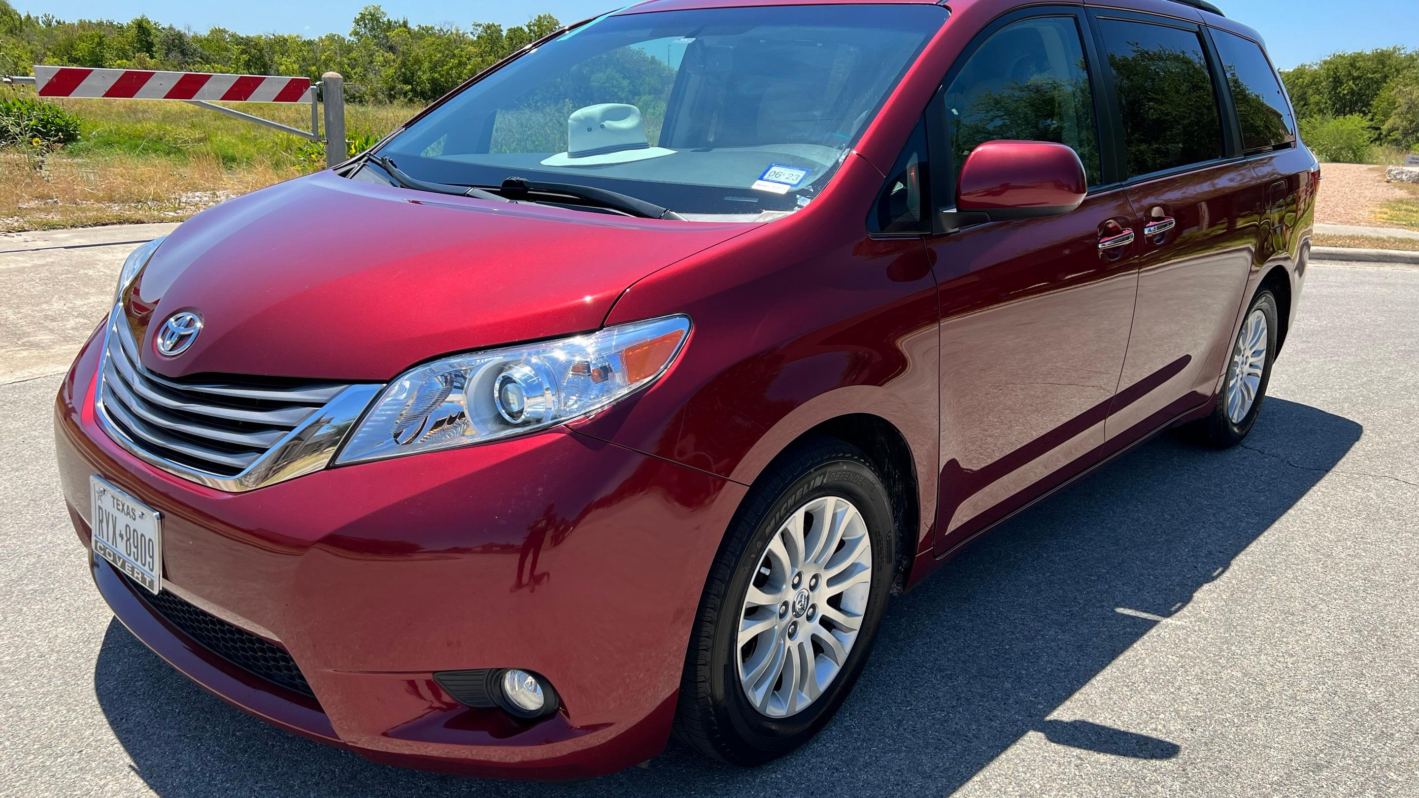 Toyota Sienna 2017 in 