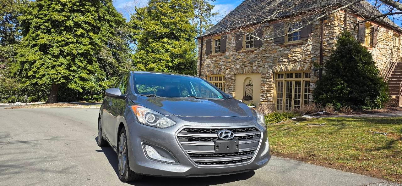 Hyundai Elantra GT 2017 in 