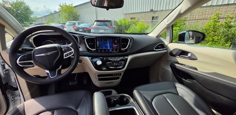 Chrysler Pacifica 2024