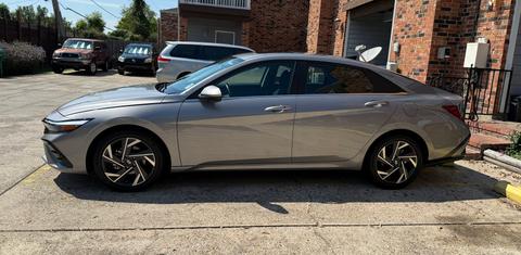 Hyundai Elantra 2025