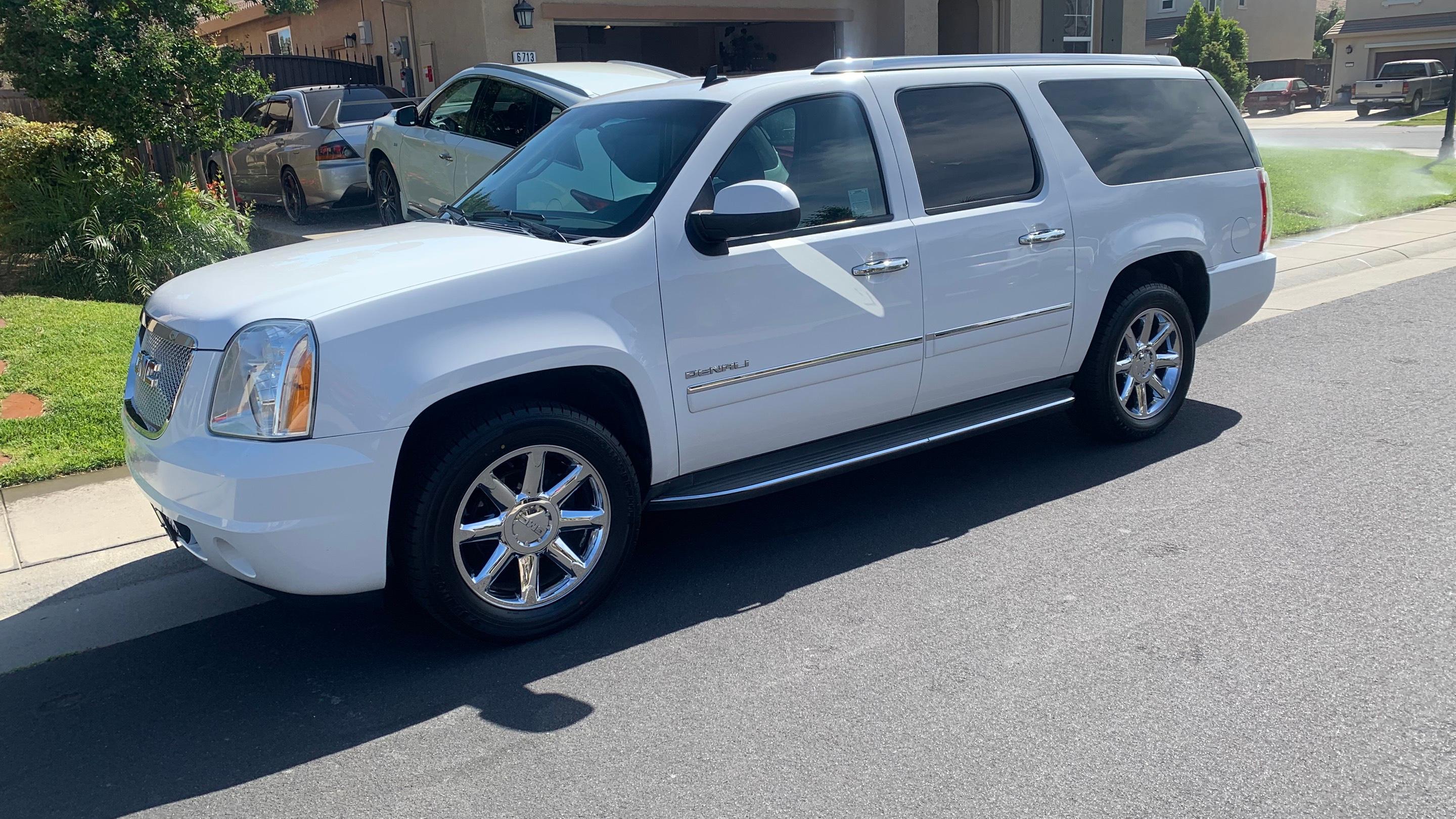 GMC Yukon XL 2013 in Elk Grove, CA