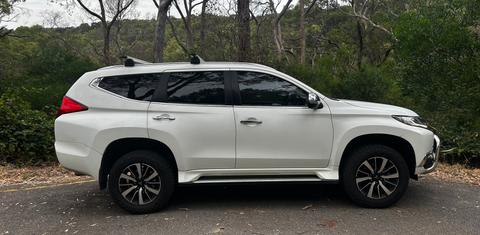 Mitsubishi PAJERO SPORT 2017