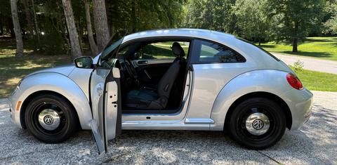 Volkswagen Beetle 2014