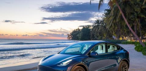 Tesla Model Y 2024