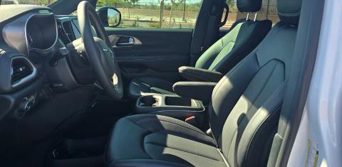 Chrysler Pacifica 2026