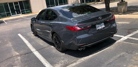 Toyota Camry Hybrid 2025