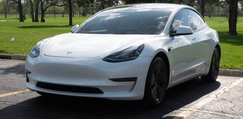 Tesla Model 3 2022