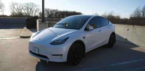 Tesla Model Y 2023