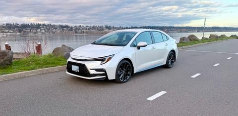 Toyota Corolla Hybrid 2026