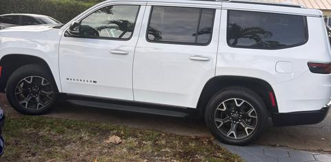 Jeep Wagoneer 2023