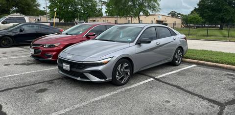 Hyundai Elantra 2025