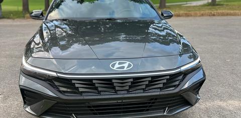 Hyundai Elantra 2025