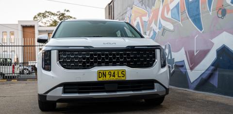 Kia CARNIVAL 2025
