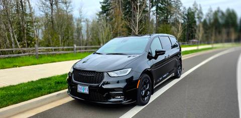 Chrysler Pacifica 2023