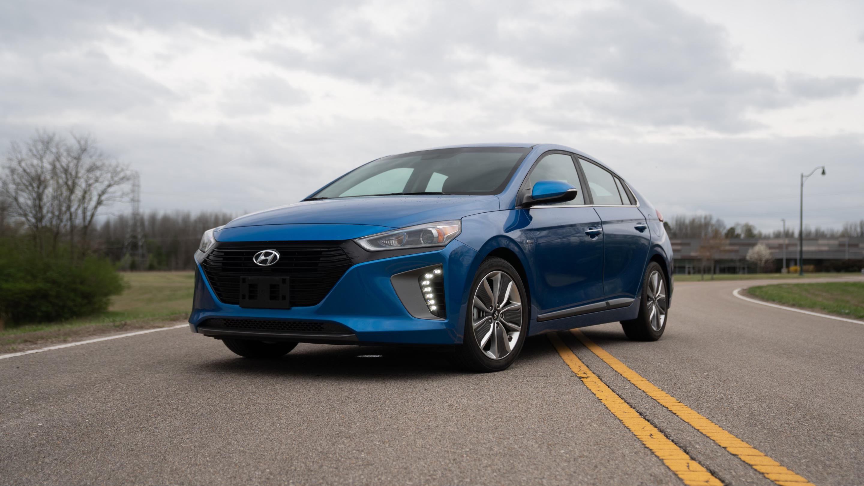 Hyundai Ioniq Hybrid 2017 in Germantown, TN