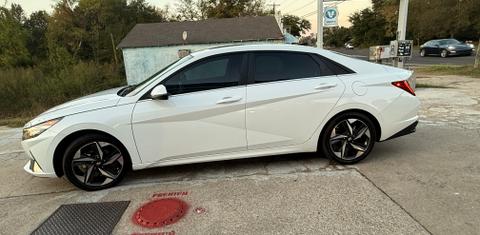 Hyundai Elantra 2022