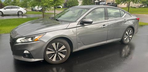 Nissan Altima 2020