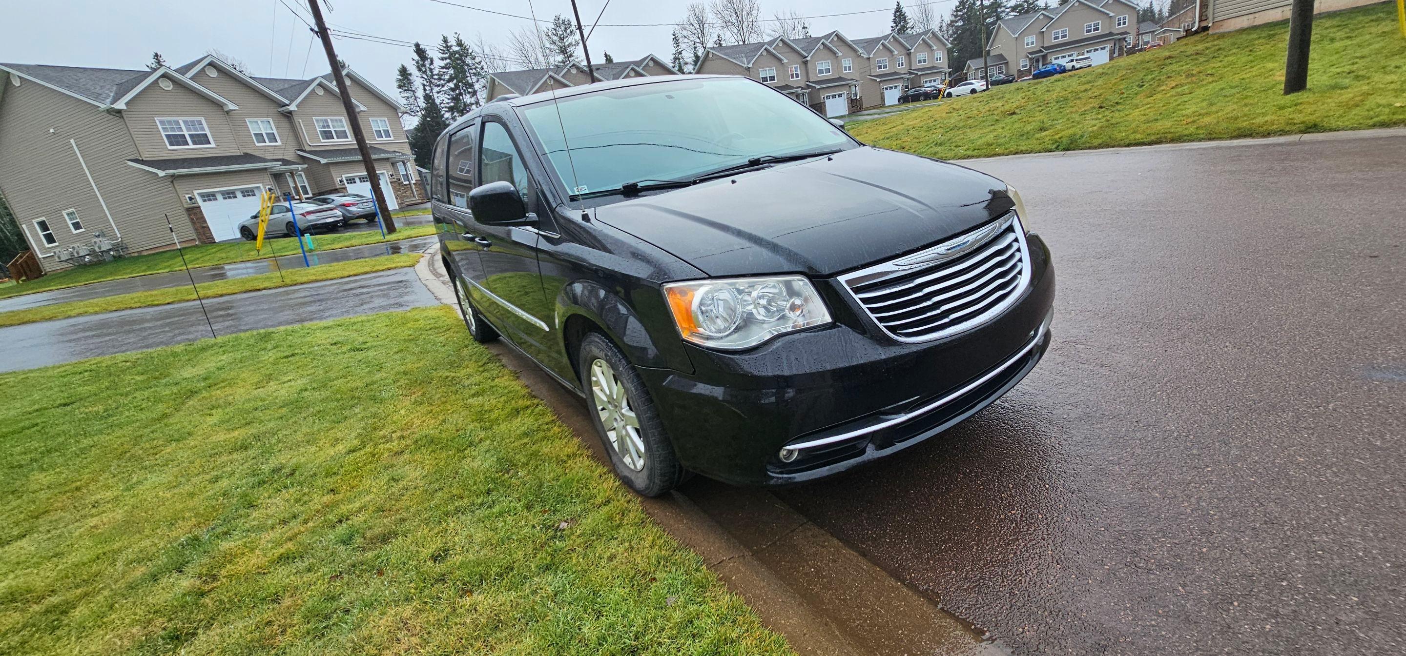 Chrysler Town & Country 2013 à 
