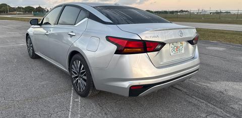 Nissan Altima 2023
