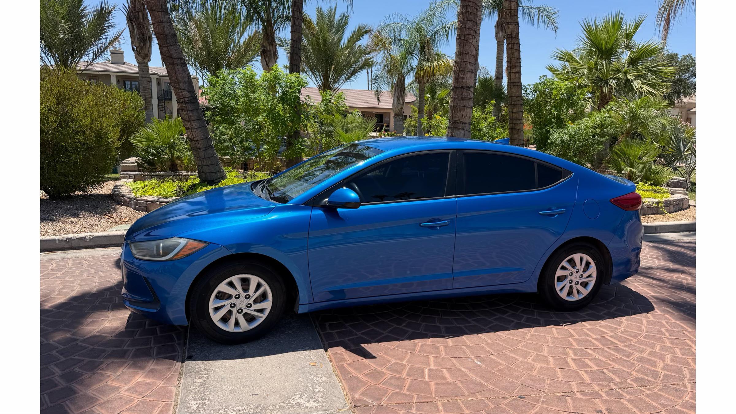 Hyundai Elantra 2017 in 