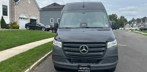 Mercedes-Benz Sprinter 2025
