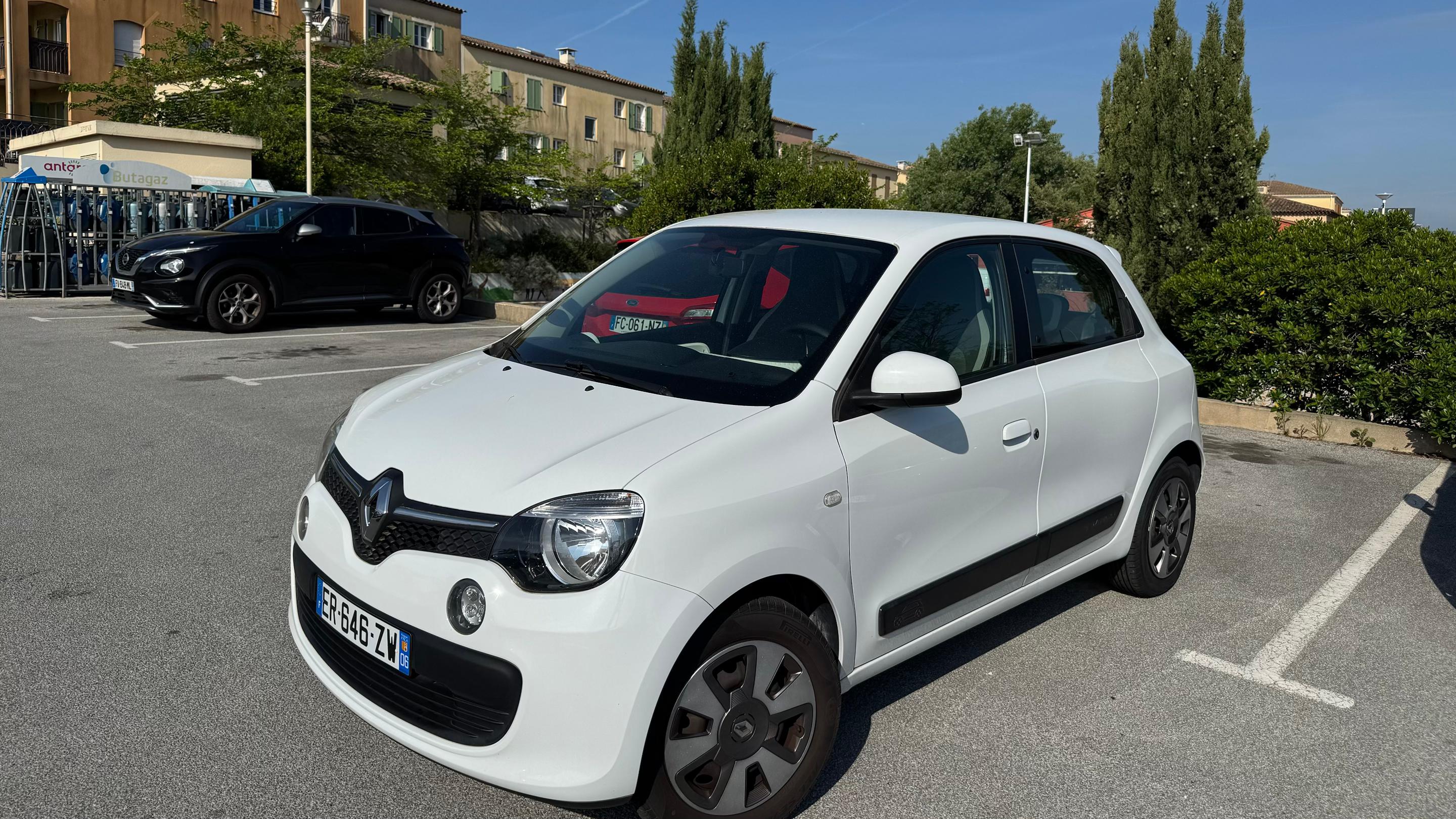 Renault TWINGO III 2017 à Roquebrune-sur-argens