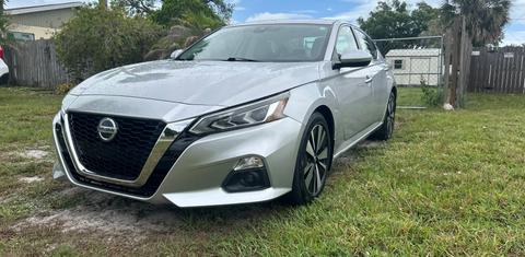 Nissan Altima 2021