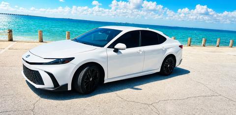 Toyota Camry Hybrid 2025