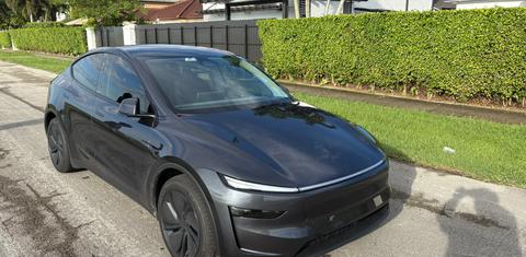 Tesla Model Y 2026