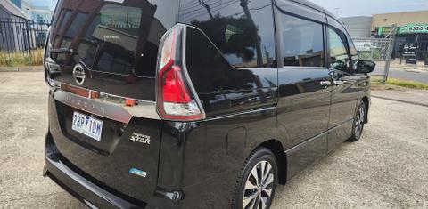 Nissan Serena 2017
