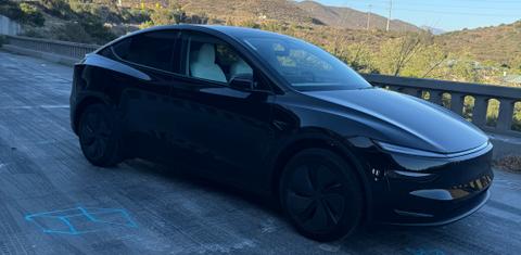 Tesla Model Y 2026