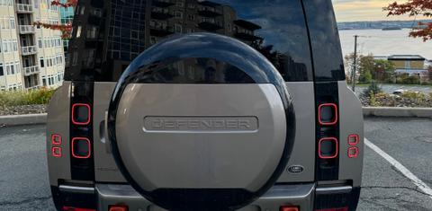 Land Rover Defender 2023
