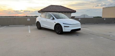 Tesla Model Y 2026