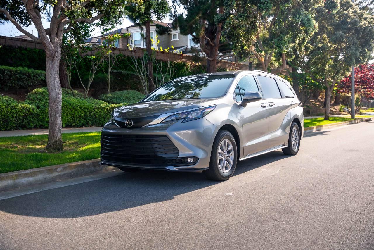 Toyota Sienna 2026 in Cerritos, CA