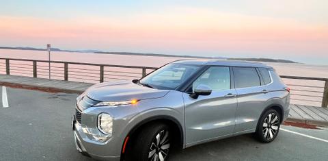 Mitsubishi Outlander 2025