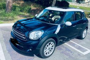 Mini Countryman car