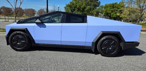 Tesla Cybertruck 2025