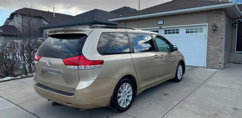 Toyota Sienna 2013