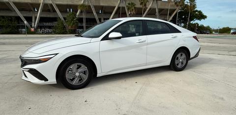 Hyundai Elantra 2025