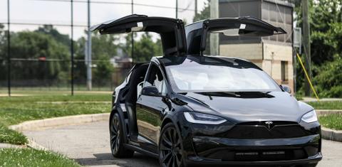 Tesla Model X 2022