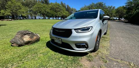 Chrysler Pacifica 2023