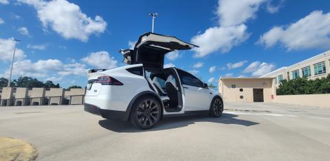 Tesla Model X 2022