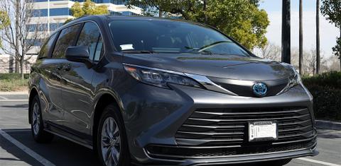 Toyota Sienna 2025