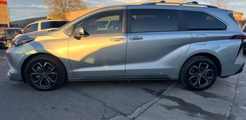 Toyota Sienna 2025