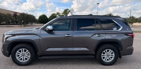 Toyota Sequoia 2024