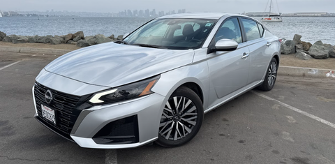 Nissan Altima 2023