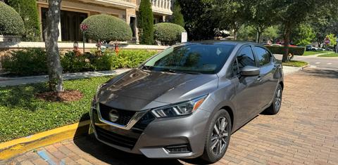 Nissan Versa 2021