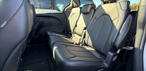 Chrysler Pacifica 2026